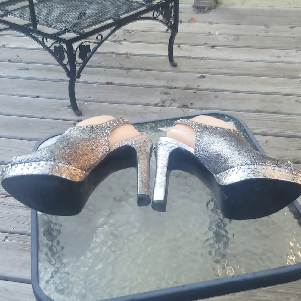 BCBGENERATION GRAY STUDED HEELS